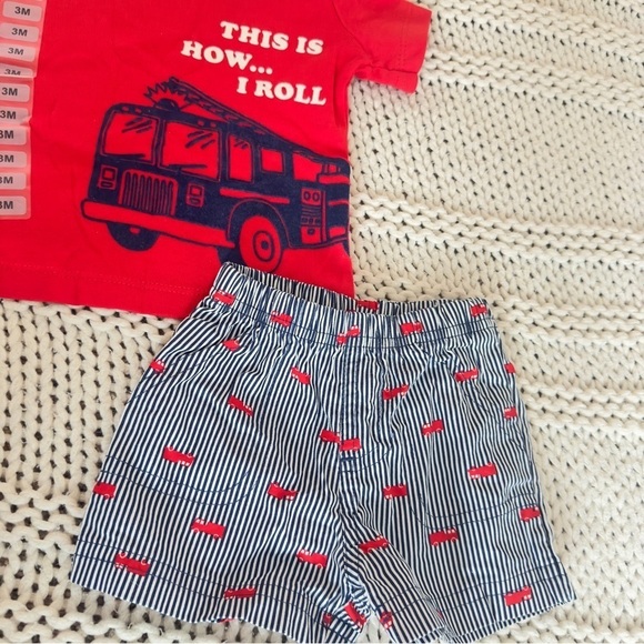 NWT Carter's Baby Boys Firetruck Short Set Size 3 Months - Picture 2 of 4